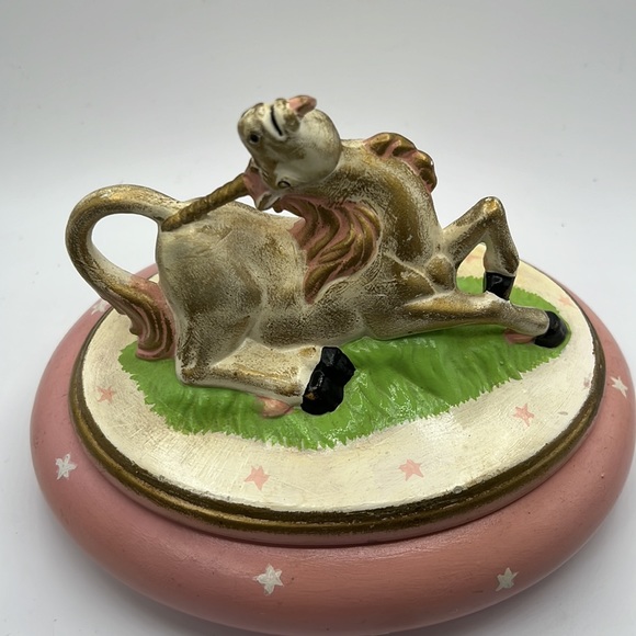 Ceramic Horse Dish with Lid - Picture 2 of 6